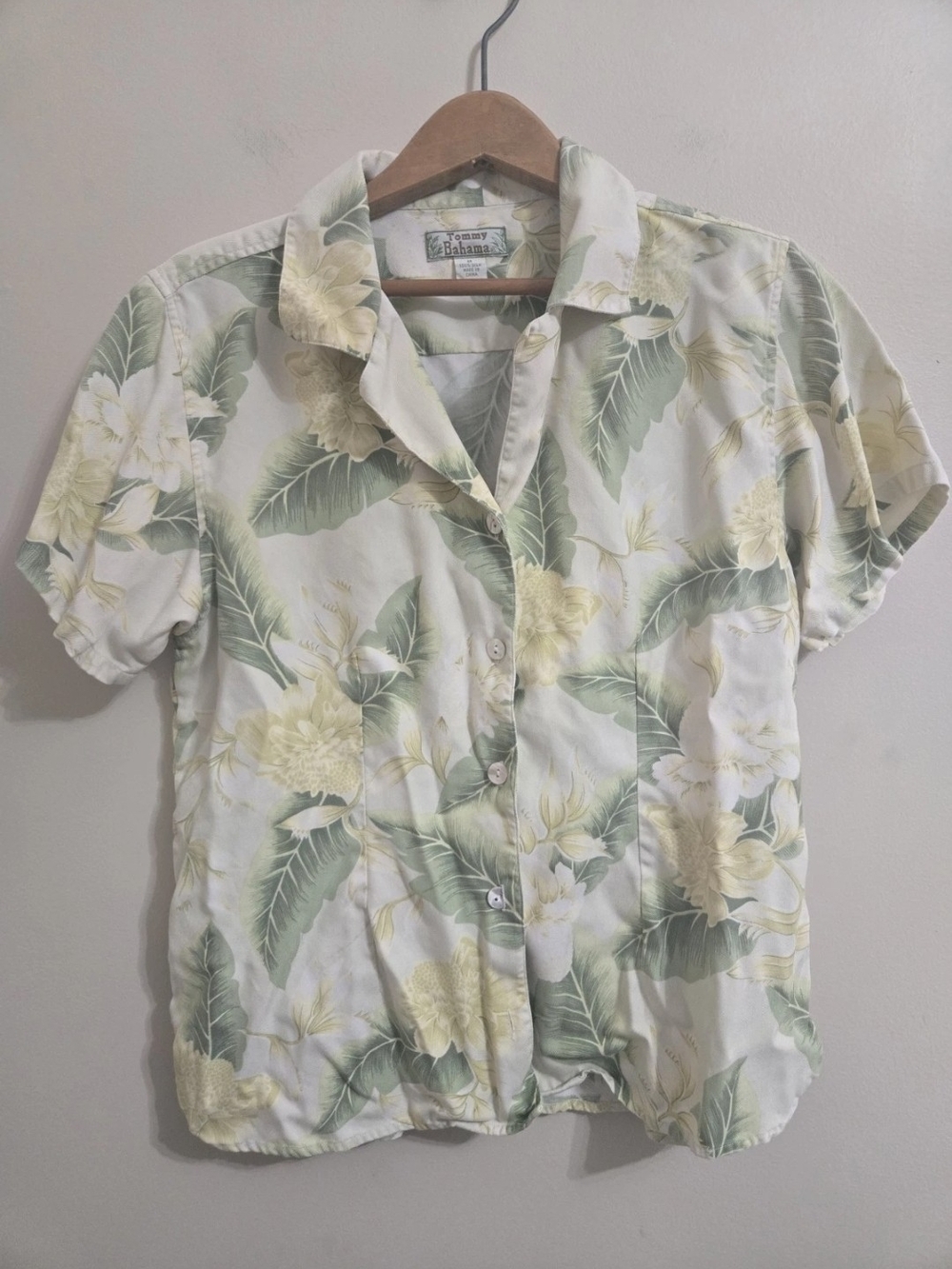 Vintage Tommy Bahama Womens M Silk Hawaiian Shirt Tropical Floral Camp Collar EU